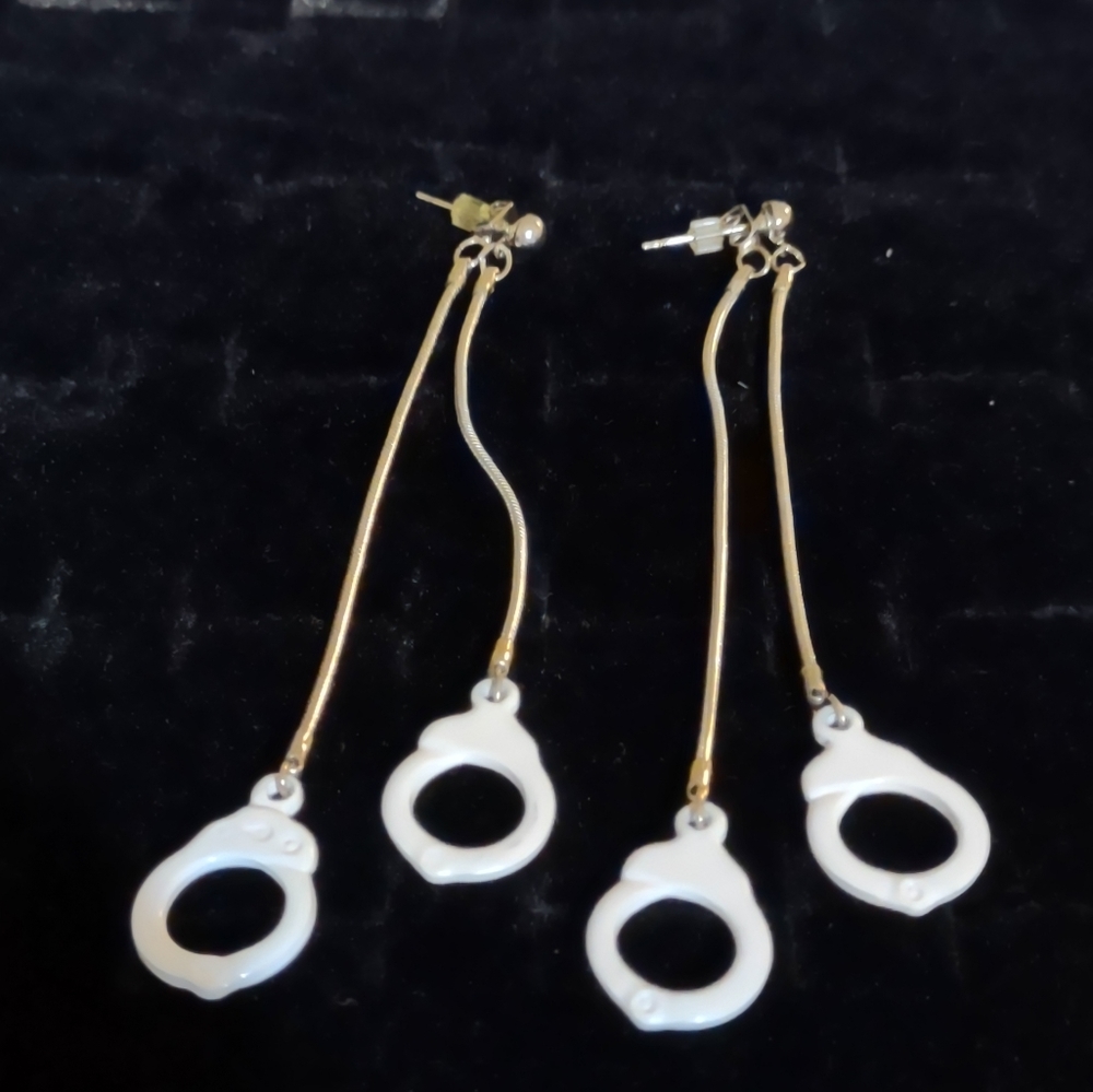 Vintage Dangling Handcuffs Earrings
